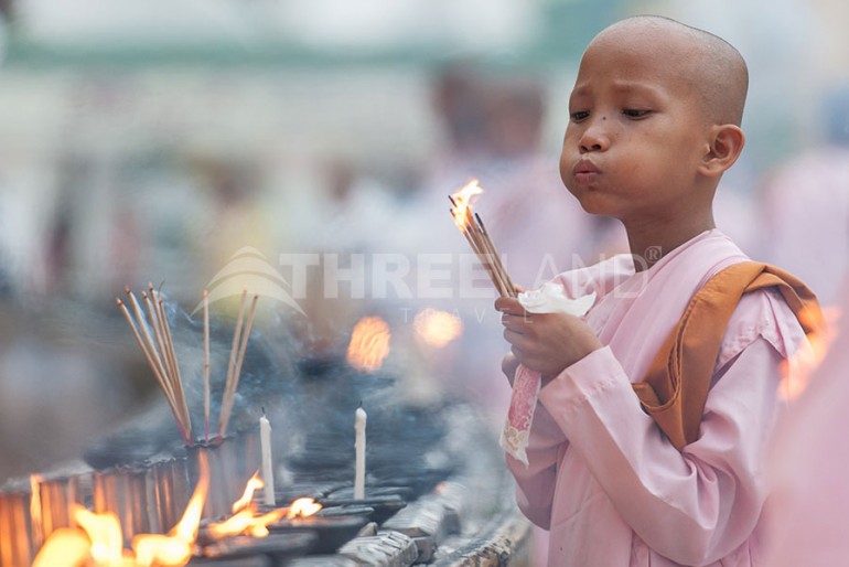 shwedagon myanmar child